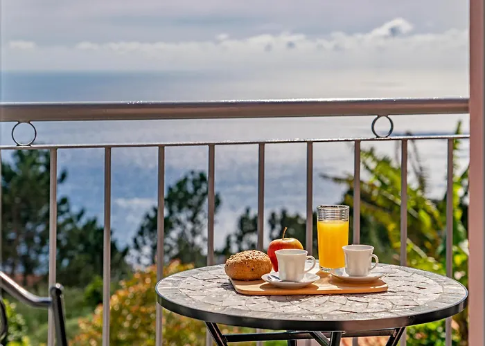 Ourmadeira - Seaview * Calheta (Madeira)